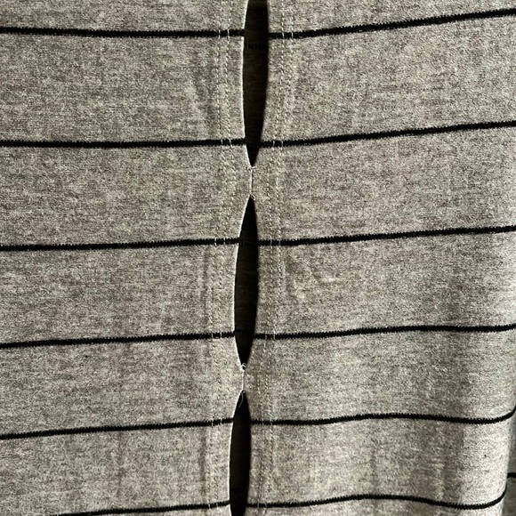 SPLENDID Stripe Pullover with Back Detail Size S - Picture 4 of 6
